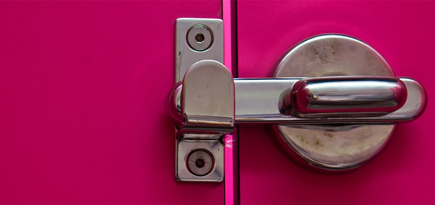 Childproof Gate Lock in Jersey City, New Jersey