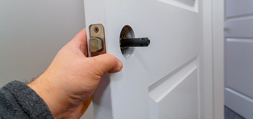 Nighttime Locksmith For Lock Repair in Jersey City, NJ